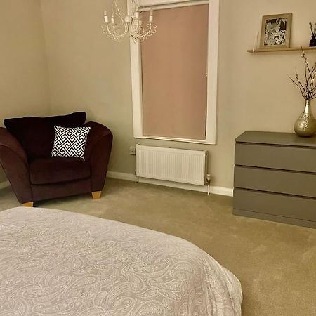 Stylish & Spacious 2 Storey, 3 Bed Apartment Gravesend Exteriör bild