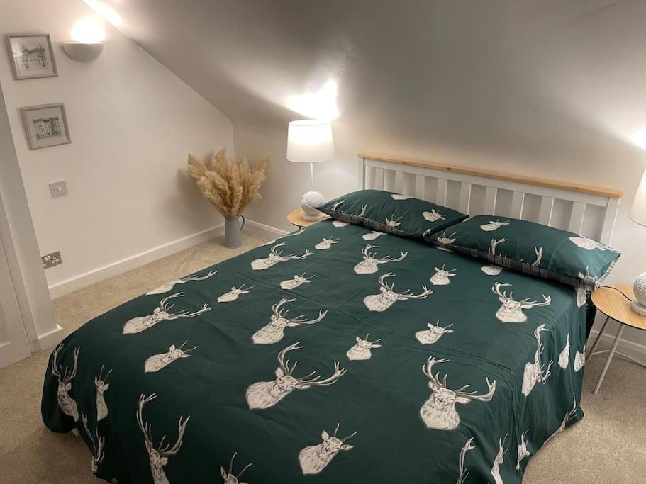 Stylish & Spacious 2 Storey, 3 Bed Apartment Gravesend Exteriör bild
