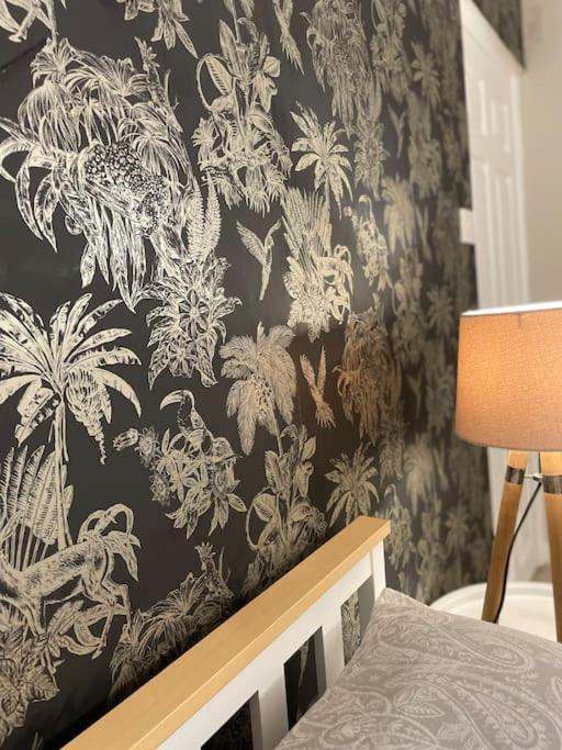 Stylish & Spacious 2 Storey, 3 Bed Apartment Gravesend Exteriör bild