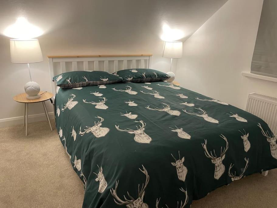 Stylish & Spacious 2 Storey, 3 Bed Apartment Gravesend Exteriör bild