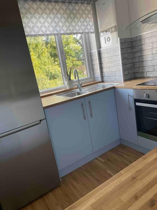Stylish & Spacious 2 Storey, 3 Bed Apartment Gravesend Exteriör bild